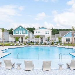 pool with tanning shelf